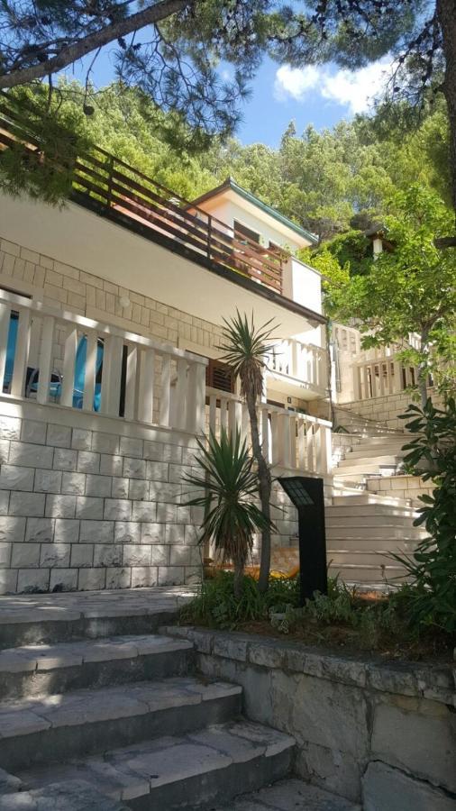 Apartments By The Sea Brela, Makarska - 11821 Exterior foto