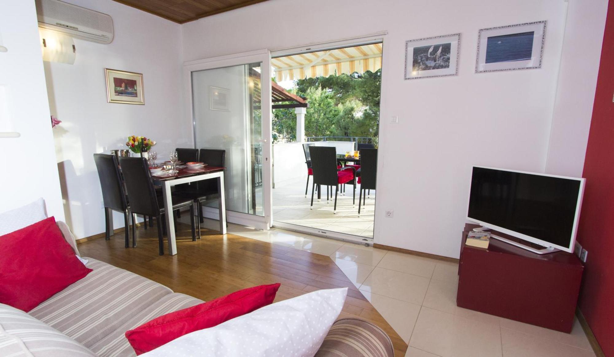 Apartments By The Sea Brela, Makarska - 11821 Quarto foto