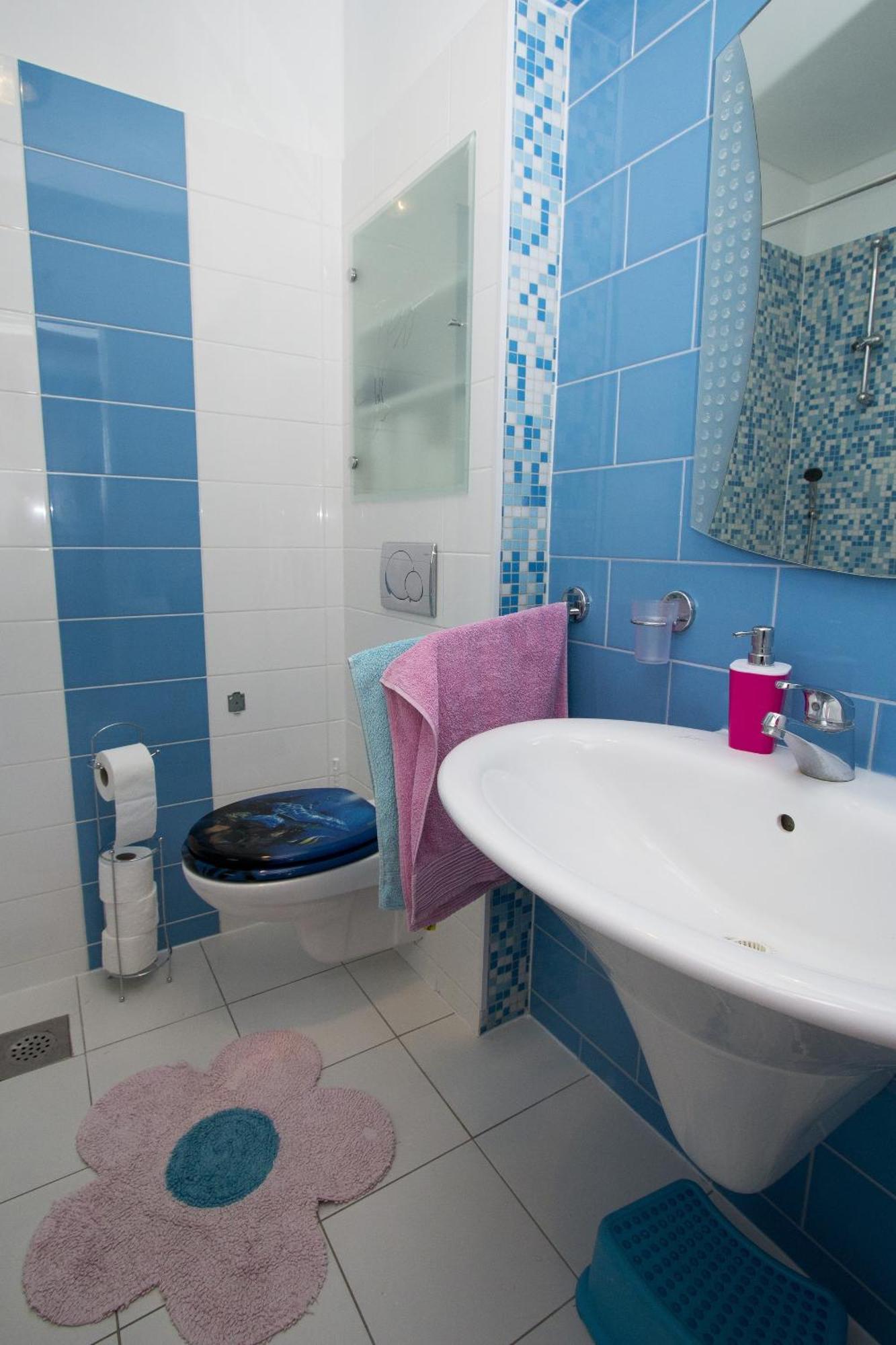Apartments By The Sea Brela, Makarska - 11821 Quarto foto